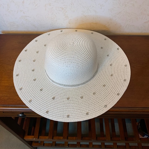 Ashley Stewart Accessories - White Ashley Stewart Floppy Hat with Faux Diamond Studs